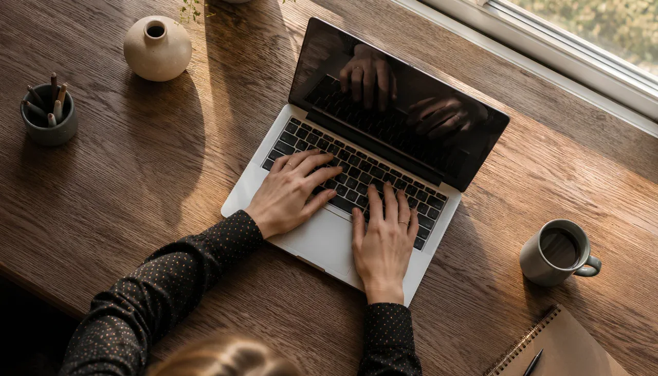 legit work from home jobs avoid the scams