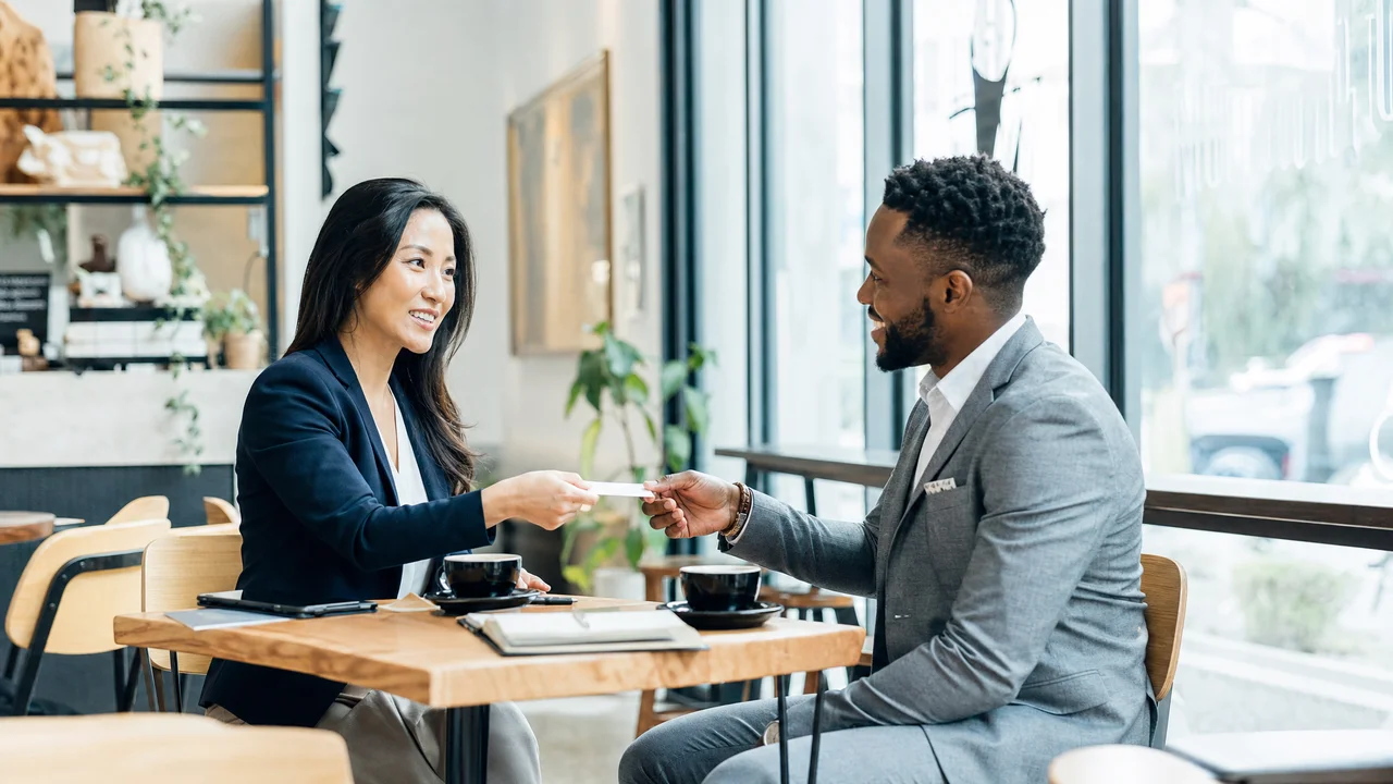 Informational Interview Questions That Open Doors to Hidden Job Opportunities