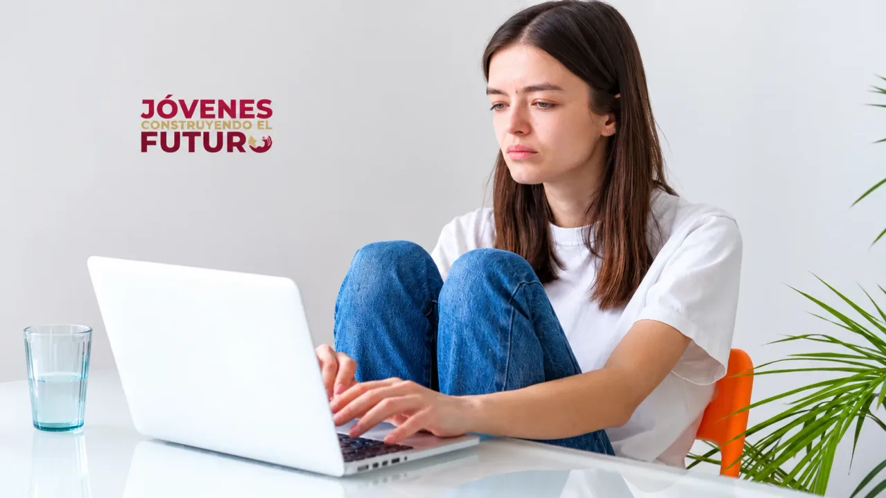Cómo consultar el estatus de tu solicitud en Jóvenes Construyendo el Futuro