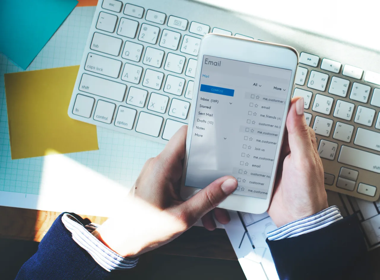 smart phone using e mail online messaging concept